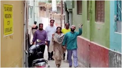 Singer Arijit Singh Casts His Vote With Wife Koel Roy At A Polling Station In Murshidabad In Bengal Election