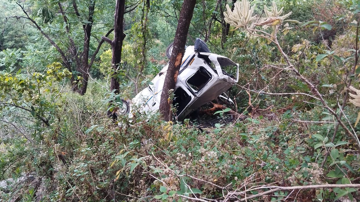 Road accident in Rudraprayag Car falls into 250-meter-deep gorge three killed Accident Uttarakhand news