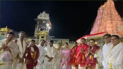 Actor Vivek Oberoi and Shamita Shetty offer prayers at Sri Venkateswara Swamy Temple in Tirumala