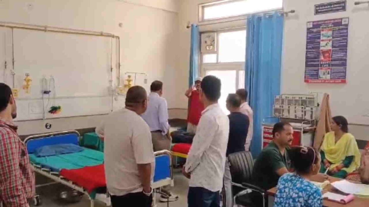 Gas Agency Manager Slits Wrist Hospitalized Due to Mental Stress Srinagar Garhwal