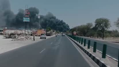 mandsaur-garbage-plant-fire-traffic-jam-smoke-highway