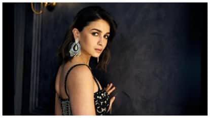 Alia Bhatt Mobbed At Airport Former Bodyguard Recalls Shocking Details