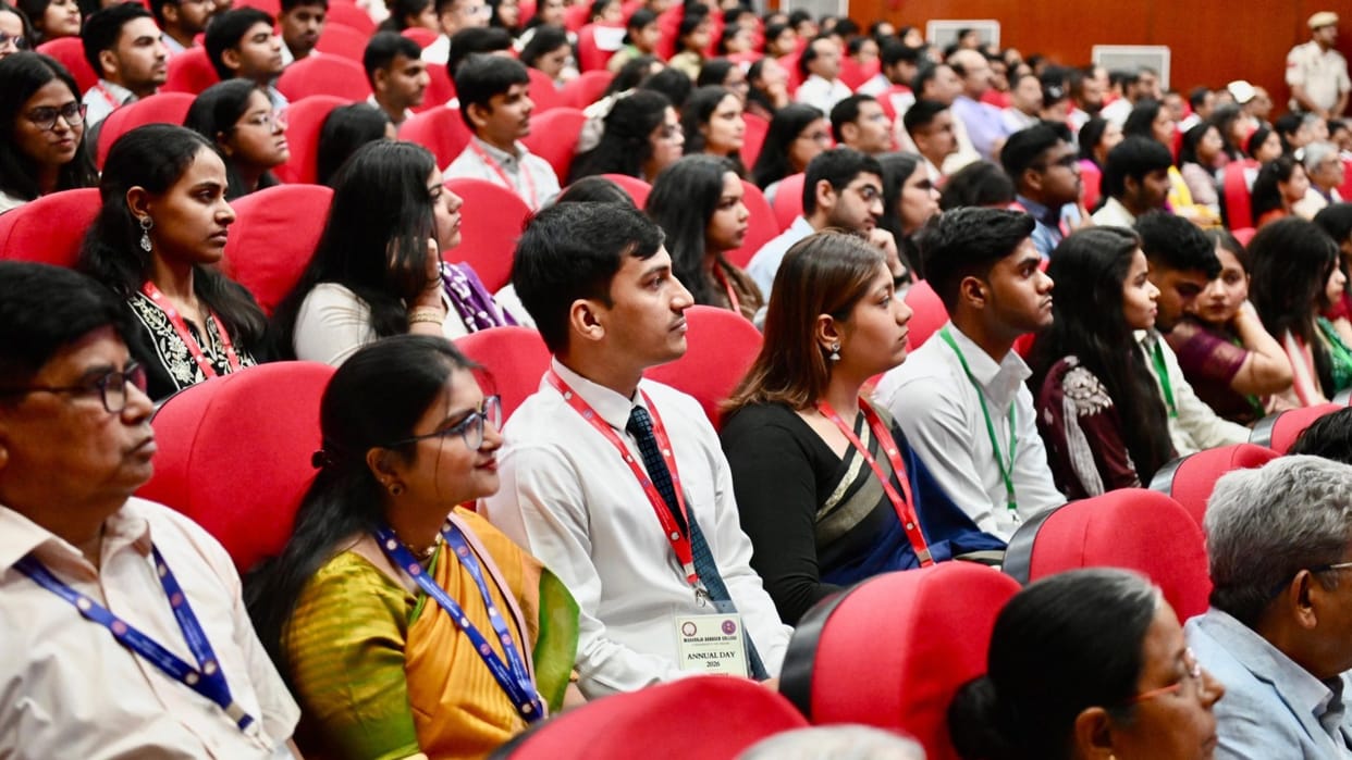 Om Birla Urges Youth to Stay Connected to Their Roots at College Annual Fest