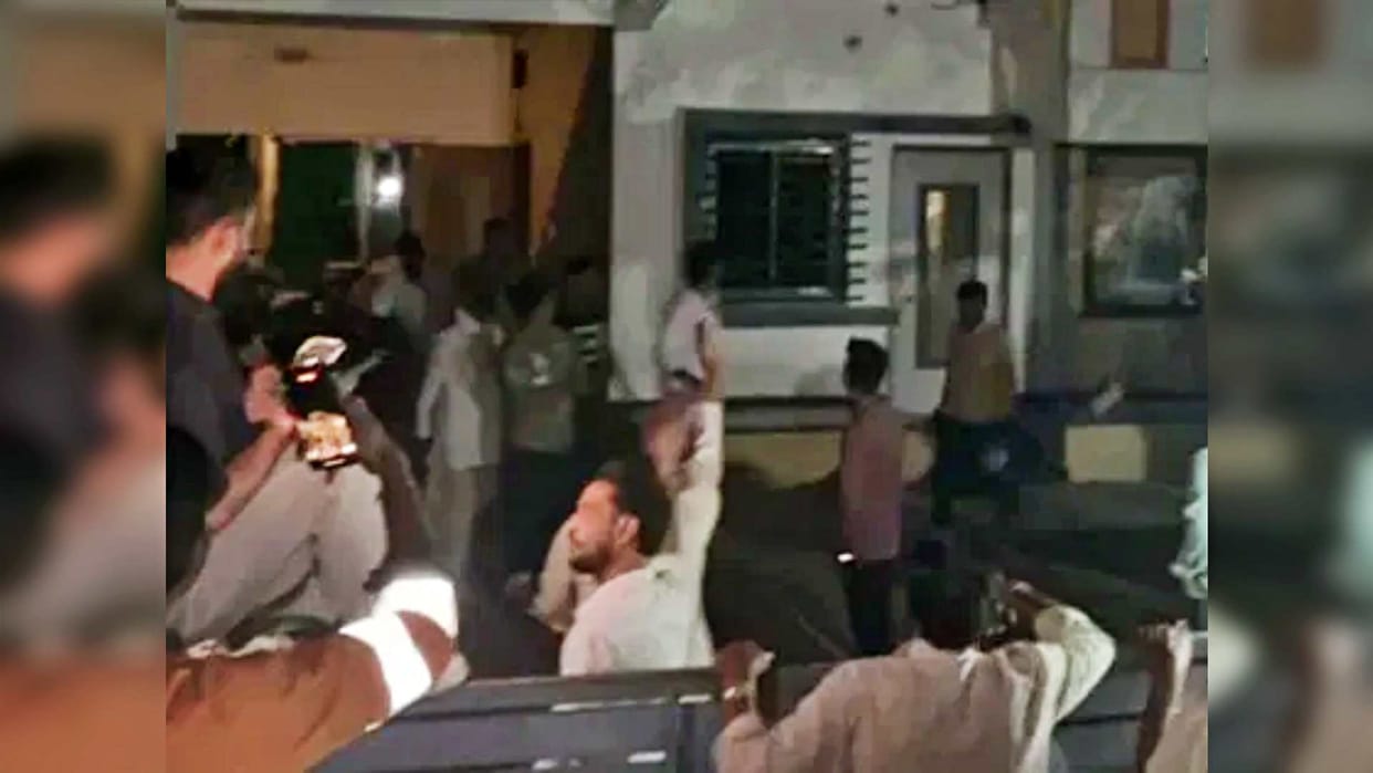Attempted Theft Foiled in Rajsamand; Villagers Catch and Beat 3 Suspects, Then Hand Them Over to Police