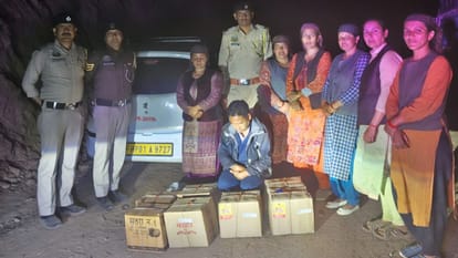 Shimla News Women Show Presence of Mind Help Apprehend Accused with Liquor