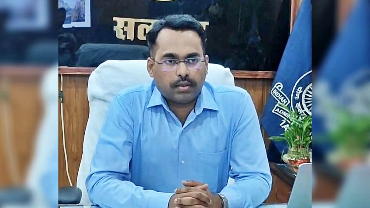 Salumber News: Salumber Collector Suspends Two Village Development Officers; Departmental Inquiry Initiated