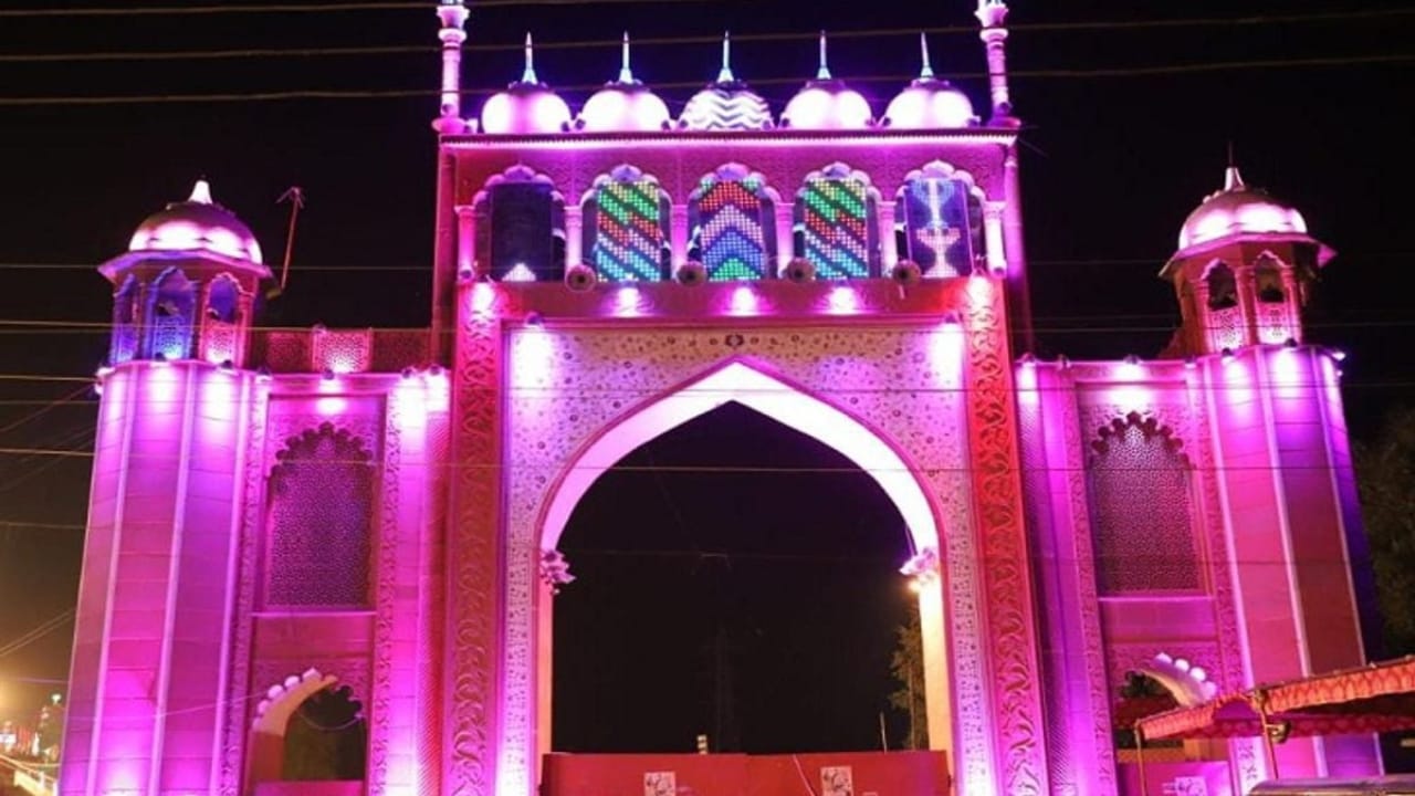 Bareilly News:परचम कुशाई से आज होगा उर्स-ए-ताजुश्शरिया का आगाज, शहरभर ...