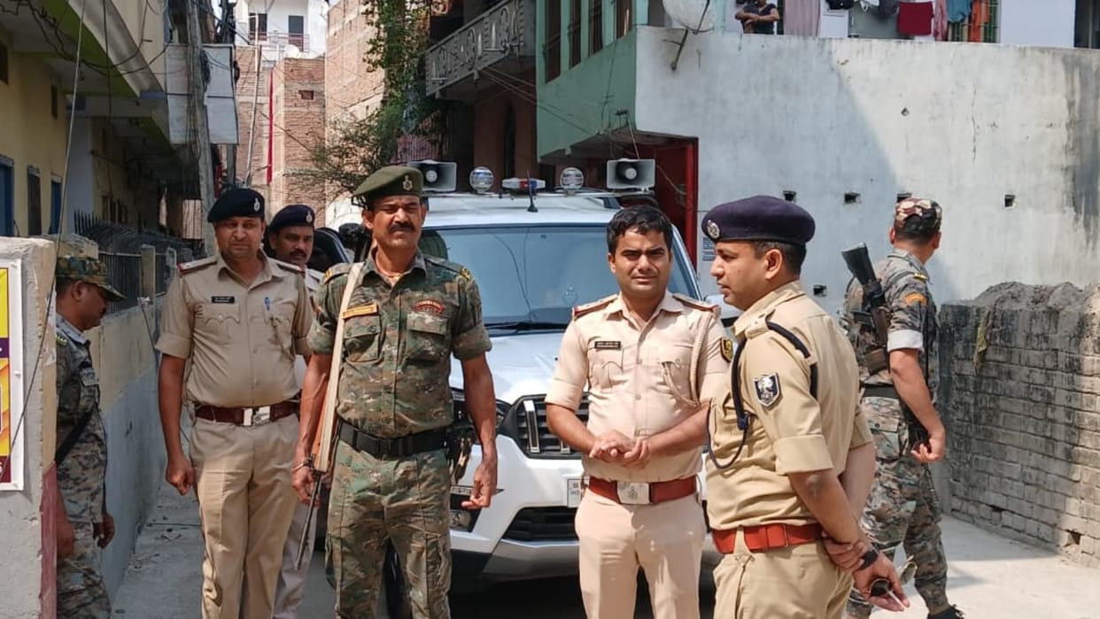 Bihar Police engaged in murder case friends killed in hostel patna bihar police Bihar News