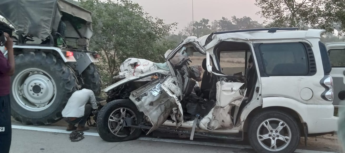 Five Dead in Gorakhpur Family Returning from Daughters Wedding Car Collides with Trailer