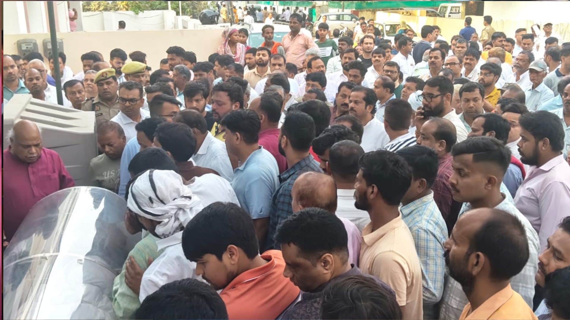 Gorakhpur Businessman Death Mystery Suicide or Accident Police Probe Pistol Firing Raises Questions
