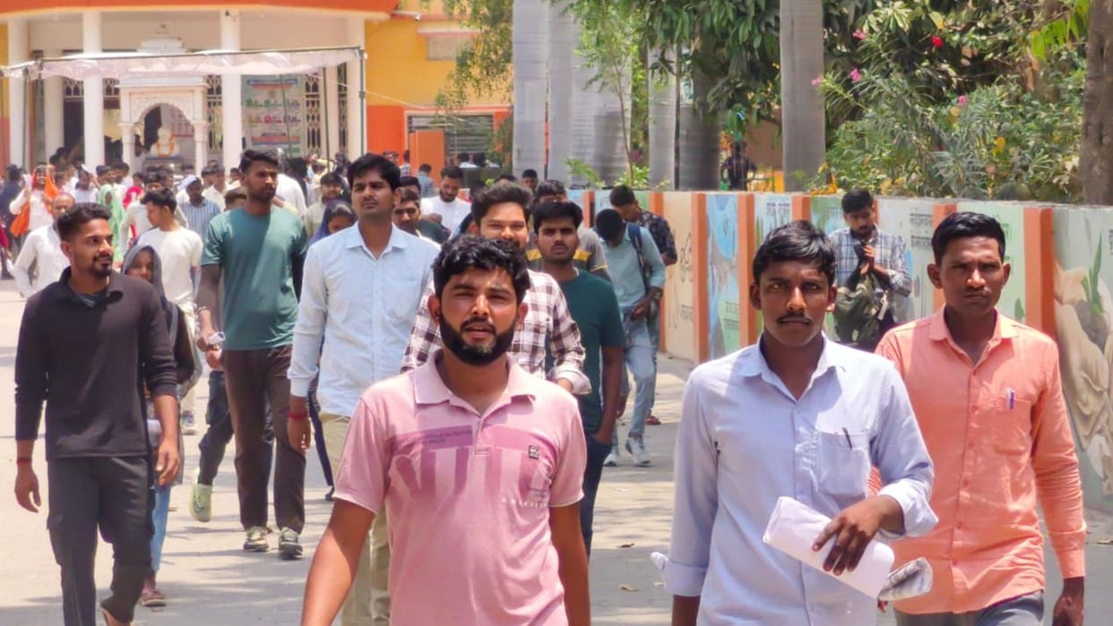 Home Guard Exam Stumped by Science Questions 8977 Candidates Skip Exam at 48 Centers No Negative Marking