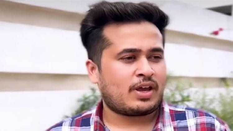 CG: सट्टा ऐप का सरगना रडार पर, सट्टा किंग बाबू खेमानी के घर छापा, करोड़ों की संपत्ति और लग्जरी कारों का खुलासा