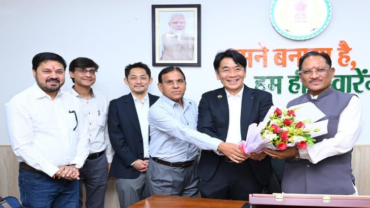 सीएम साय से जापान के प्रतिनिधिमंडल ने की मुलाकात: निवेश, तकनीकी सहयोग और औद्योगिक विस्तार को लेकर हुई चर्चा