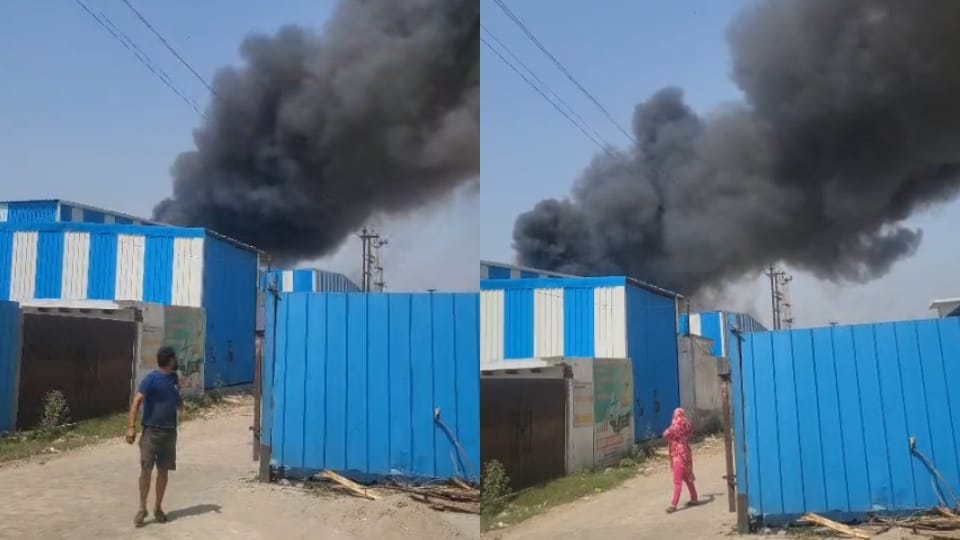 Massive Fire Breaks Out at Chemical Factory in Ghaziabad Explosions Caused by Bursting Oxygen Cylinders