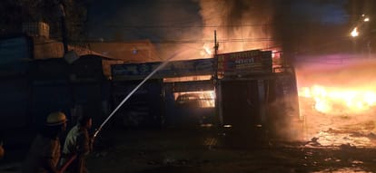 Kanpur Massive Fire at a Garage Near Eidgah Crossing Flames Soar 30 Feet High Amidst Explosions