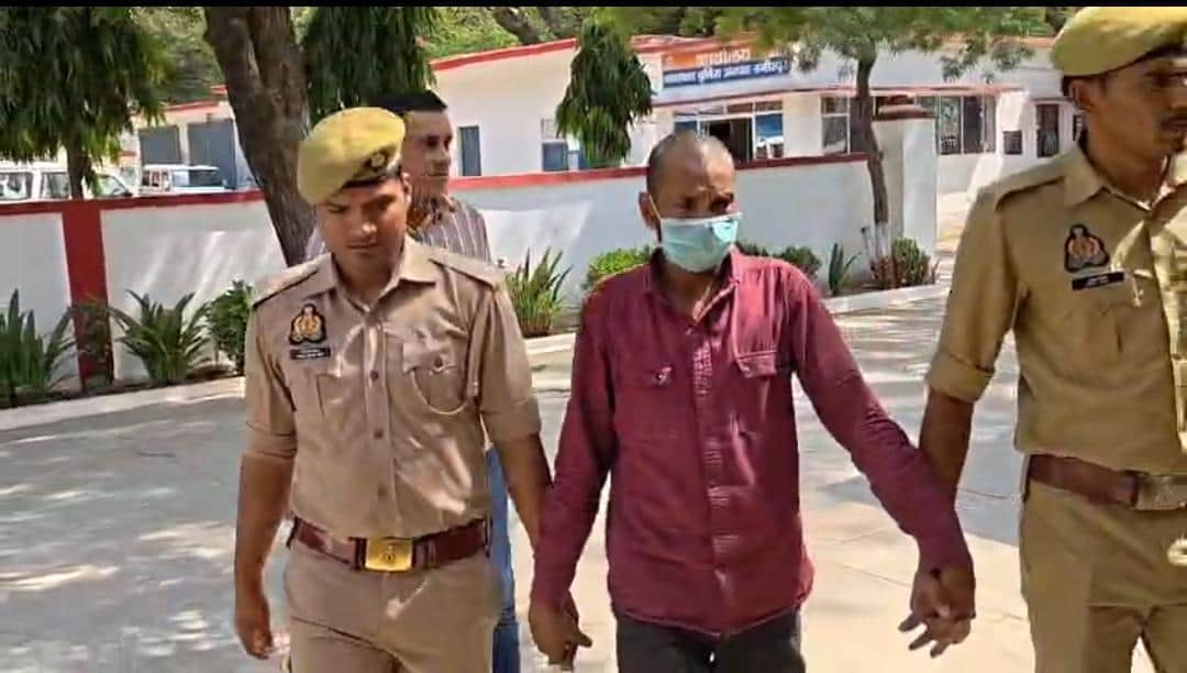 पुलिस की गिरफ्त में आरोपी ट्रक ड्राइवर