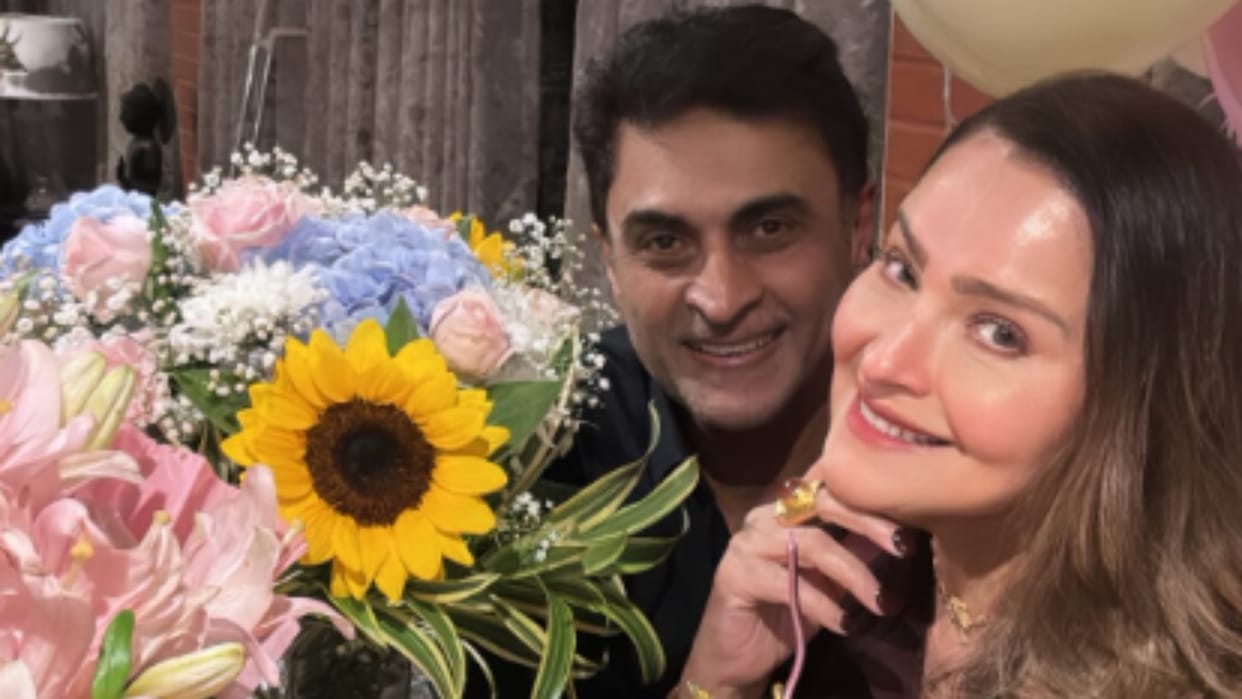actor mohnish bahl and wife celebrated 34th wedding anniversary Arti bahl shared photos on social media