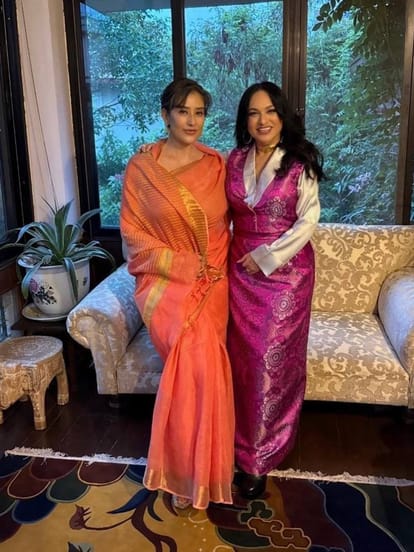 मनीषा कोइराला अपनी दोस्त के साथ