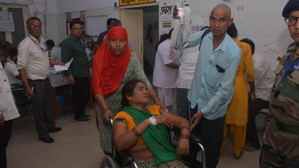 Clash Between Drunken Drivers: Sleeper Bus Overturns on Delhi Highway; 150 Rescued After Breaking Windows