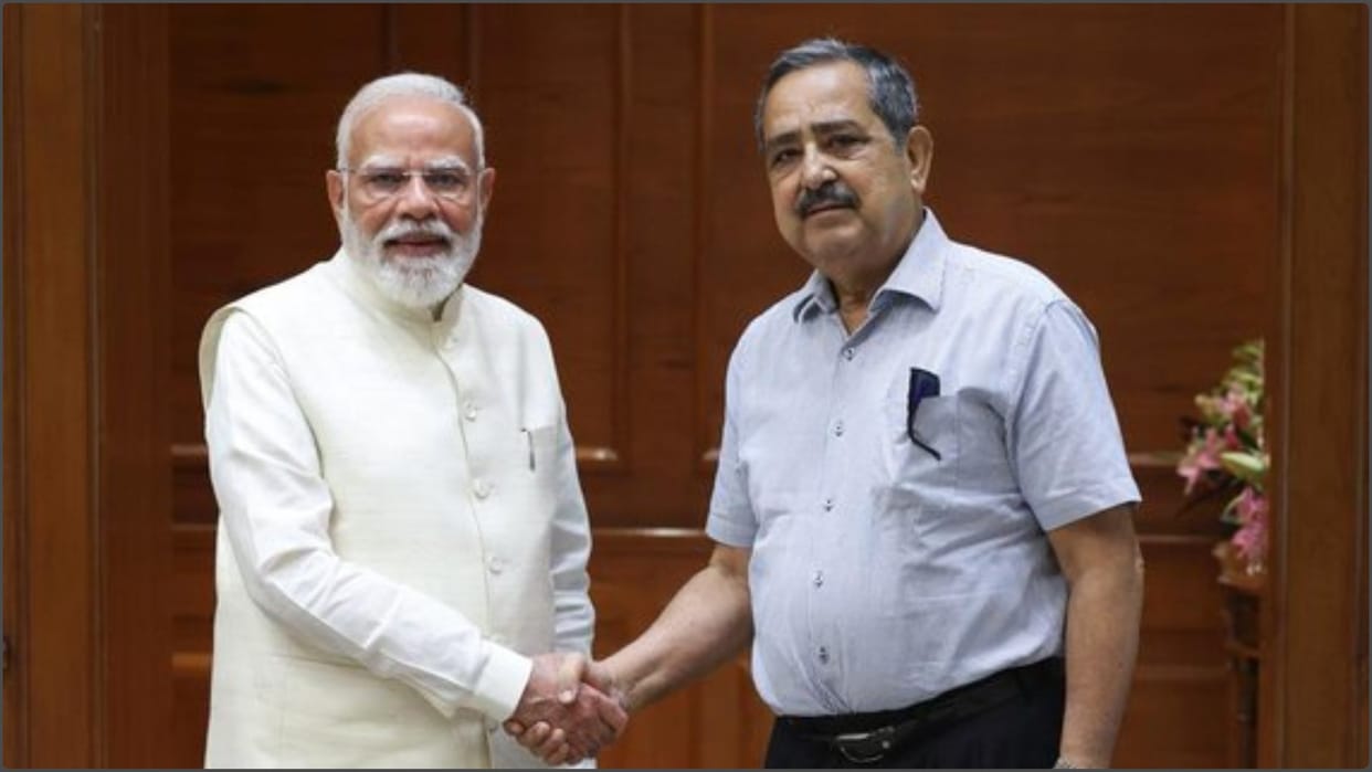 Newly-appointed NITI Aayog’s Vice Chairman Ashok Lahiri meets PM Modi; News in Hindi