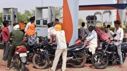 Petrol Crisis Queues pumps in Ballia starting police summoned to several locations scuffle breaks