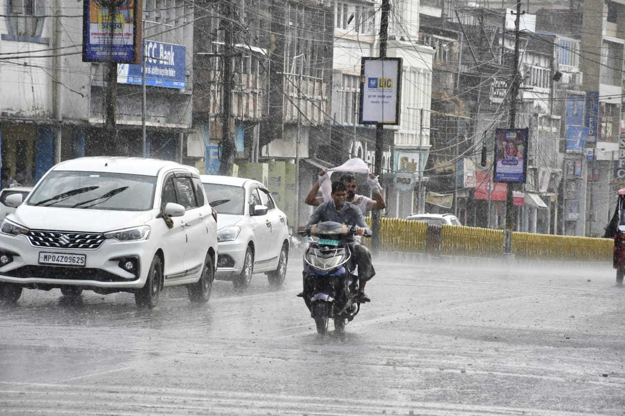 MP Weather: A Sudden U-Turn Amidst the Heat—Rain Brings Relief in Some Areas, While Heatwaves Strike Others; S