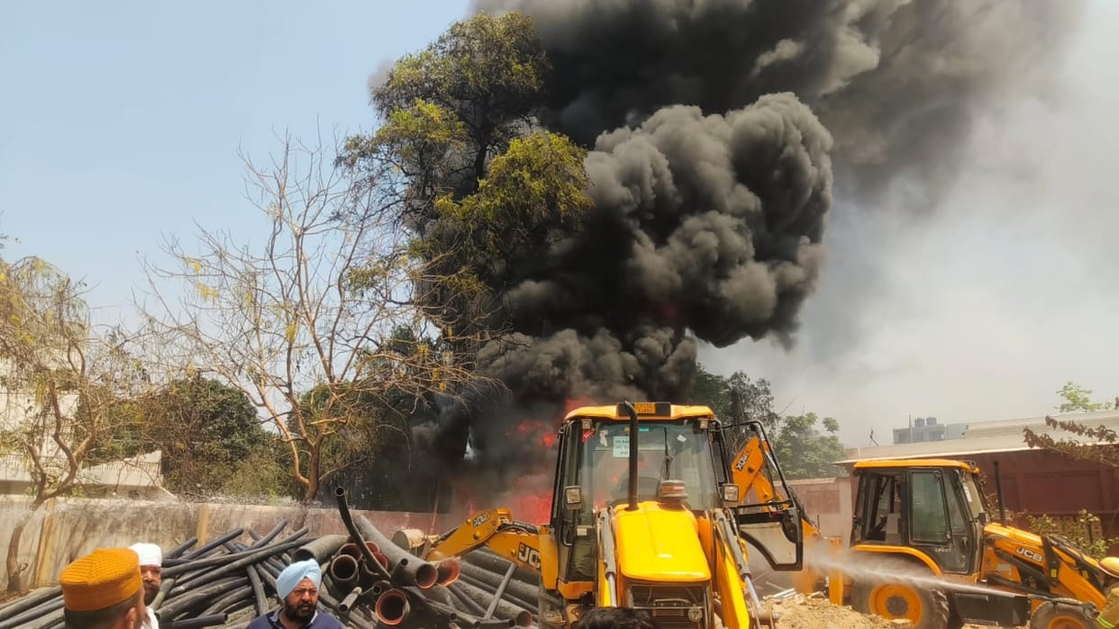 Massive Fire Engulfs Government Pipes Stored at MB Inter College Ground in Bareilly