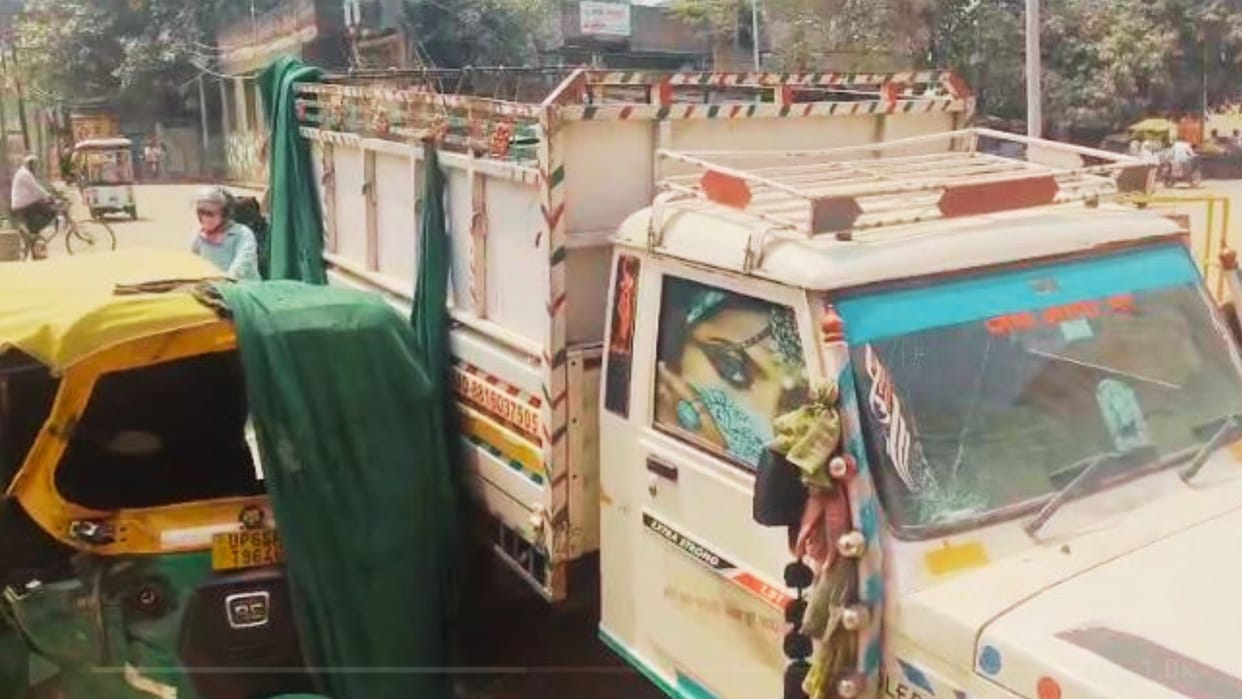 Varanasi Accident Speeding Pickup Collides with Auto-Rickshaw Two Dead Police Clear Road