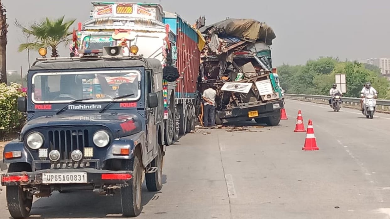 Tragic Accident in Varanasi Truck Crashes into Parked Truck Driver Body Extracted After Cutting Open Cabin
