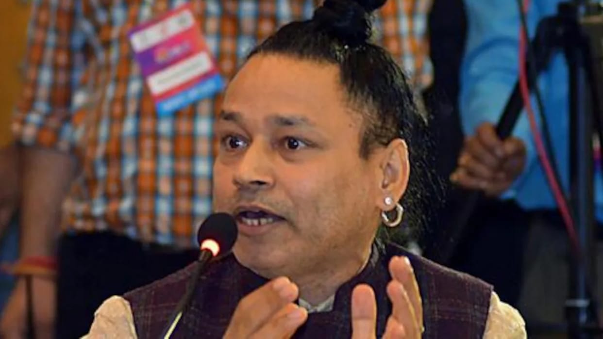 Kailash Kher Enraged By The Host Request Of Singing Two Lines Of A Song Said Do Not Make Me A Clown