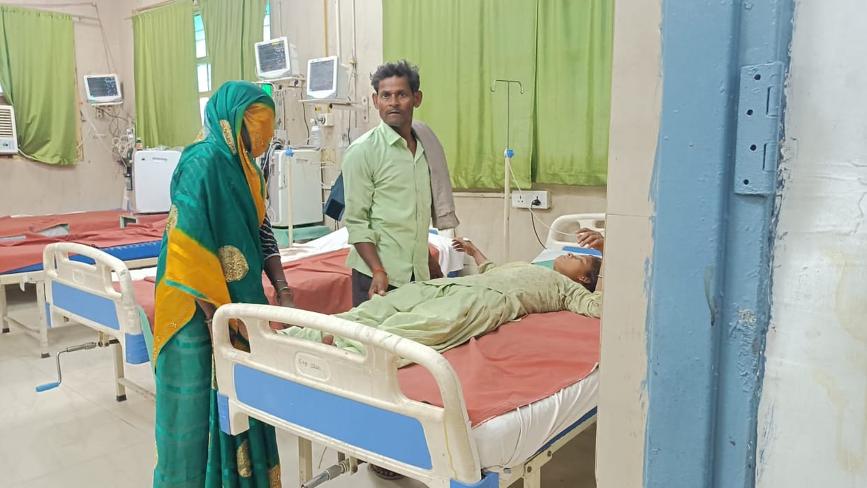 Farrukhabad Student Consumes Poison After Failing  Exams Treated at Lohia Hospital Without Registration