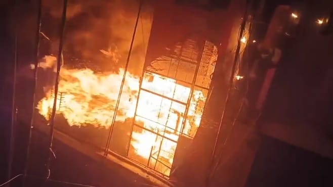 Kanpur Fire Massive Blaze Erupts Late at Night in Sagar Market Four Families Trapped in Five Story Building