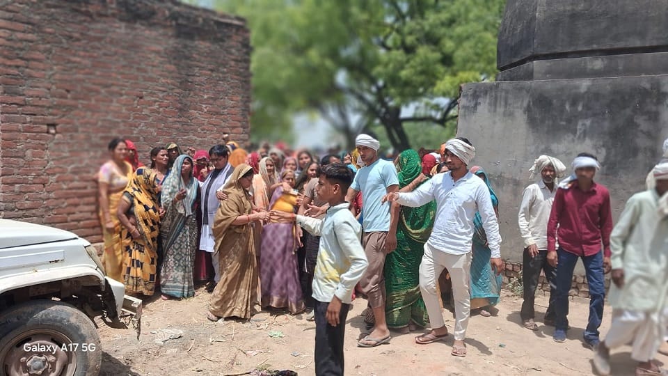 Farmer couple dies in Mainpuri
