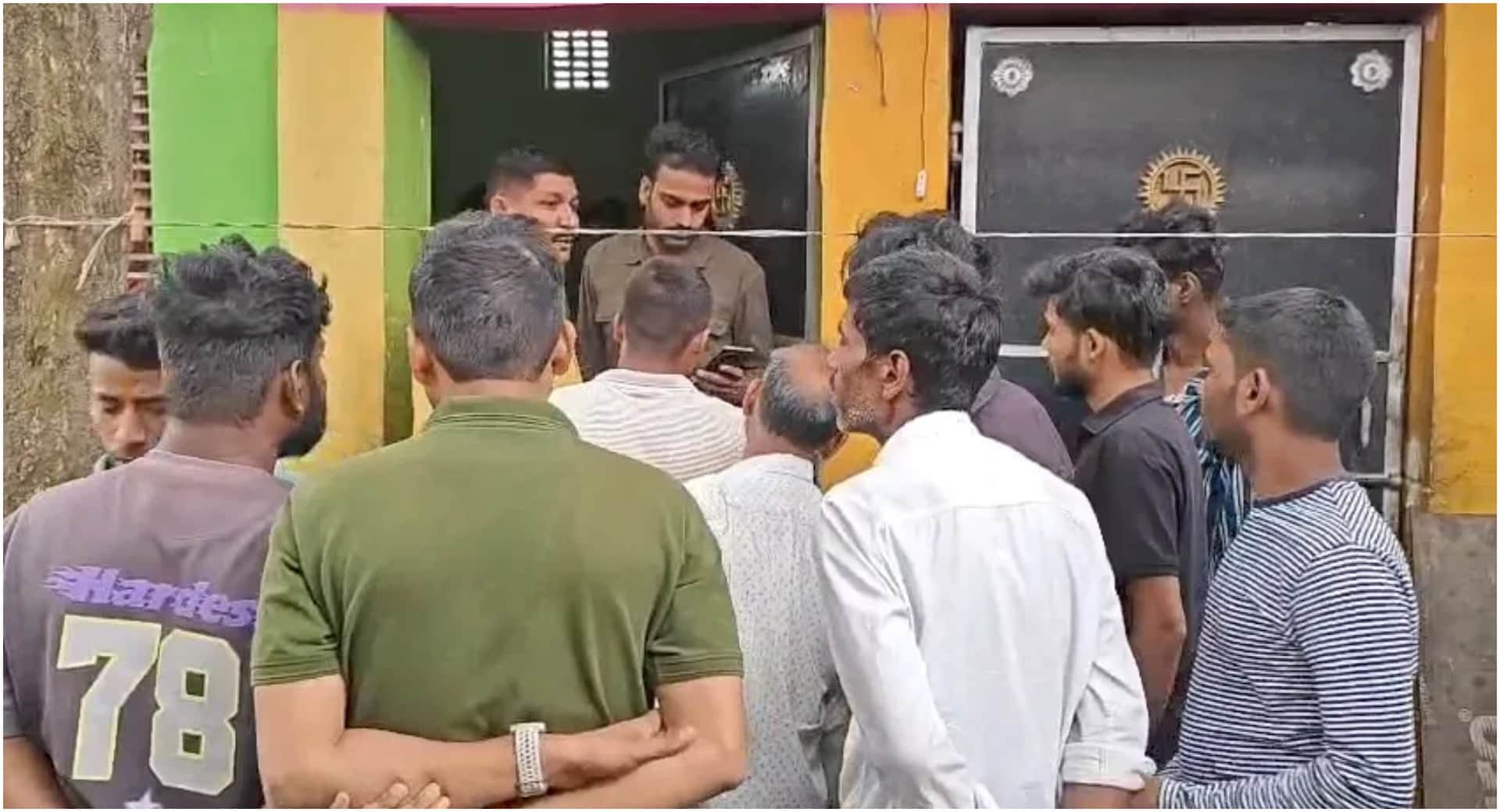 मौके पर मौजूद लोग