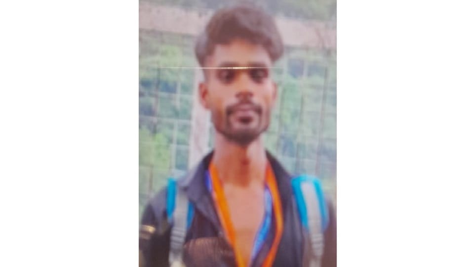 Bike rider dies after collision with tractor-trolley
