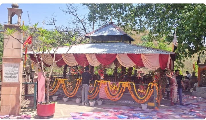 Haridwar: चर्चाओं के बीच टाइगर रिजर्व के मंदिर हुई मंत्री के बेटे की शादी, फोटो-वीडियो खूब हुए वायरल