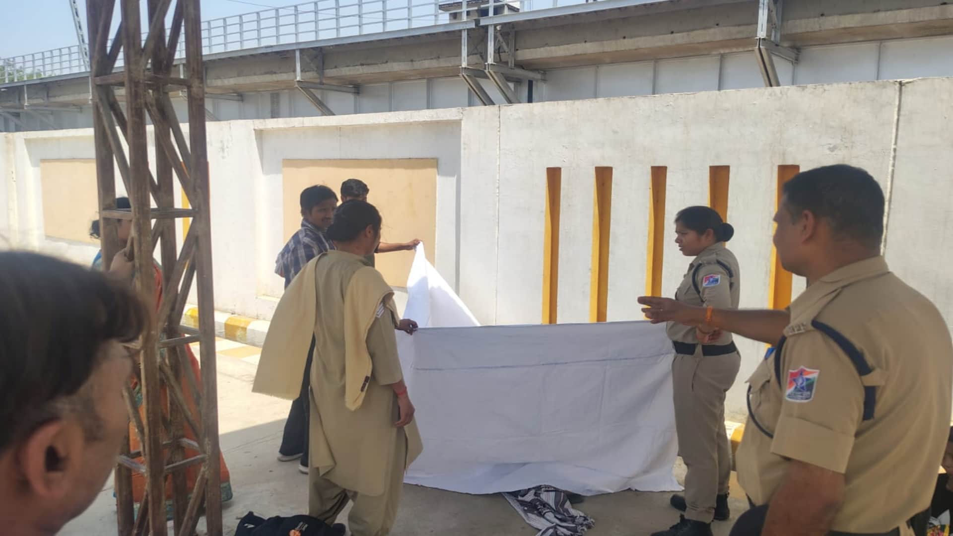 सूबेदारगंज स्टेशन पर महिला का कराया गया प्रसव।