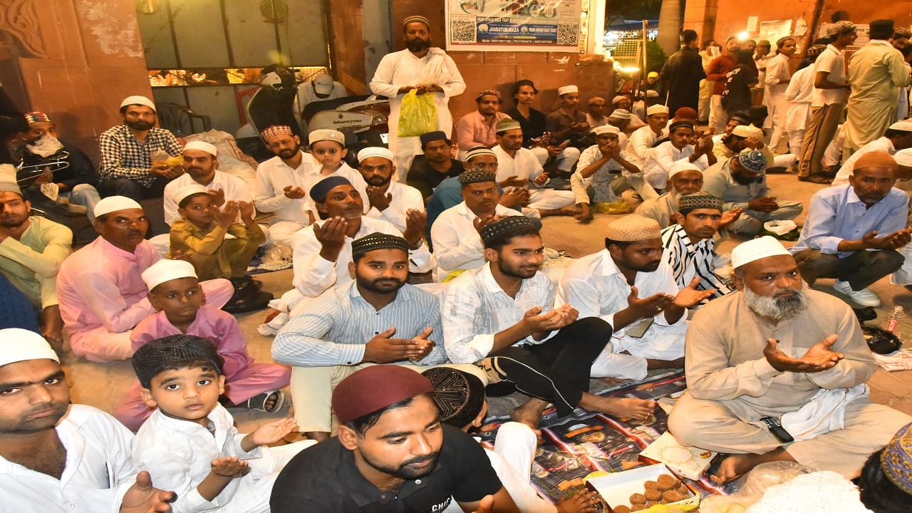 wave of devotion surged at the Tajushsharia urs in Bareilly