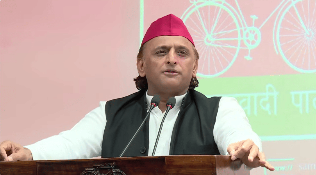 UP: The SIT should be careful... lest the investigation report itself gets stolen Akhilesh's jibe