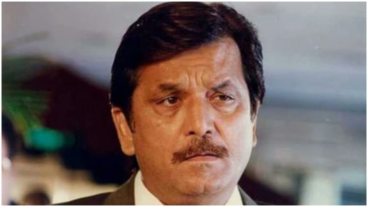 इंस्पेक्टर से लेकर विलेन तक की निभाई भूमिका, अभिनय पर देव आनंद के भाई दिल हारे; पढ़ें भरत कपूर के