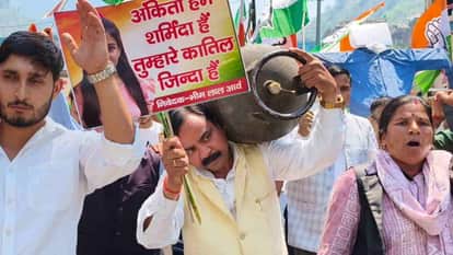 Tehri Garhwal: Outrage over Gas Shortage in Ghansali  Former MLA Stages Protest Congress Party
