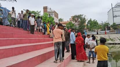 traceless minor girl dead body found in suspicious circumtance in pond police investigate Muzaffarpur Bihar