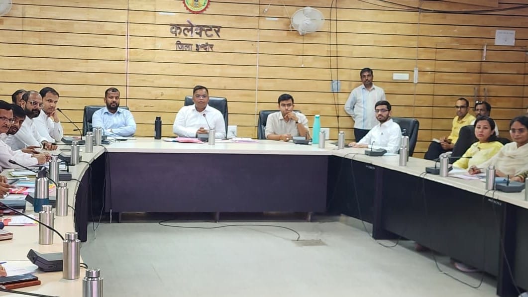 Indore News Collector directs strict action against food adulteration