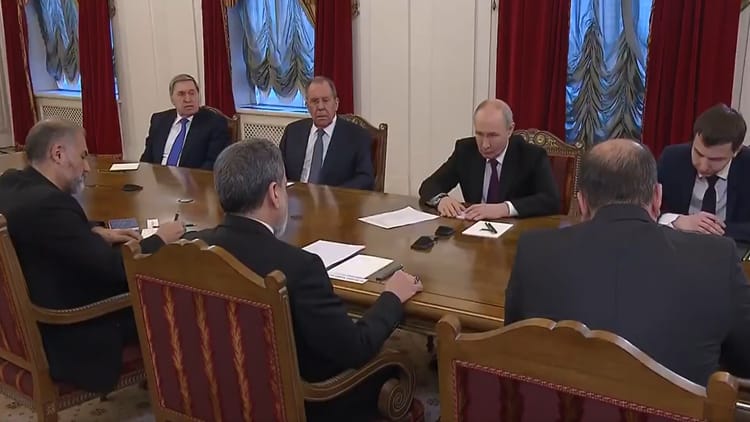 Russia: ईरान को मिला रूस का साथ, व्लादिमीर पुतिन बोले- पश्चिम एशिया में शांति के लिए सब कुछ करेंगे