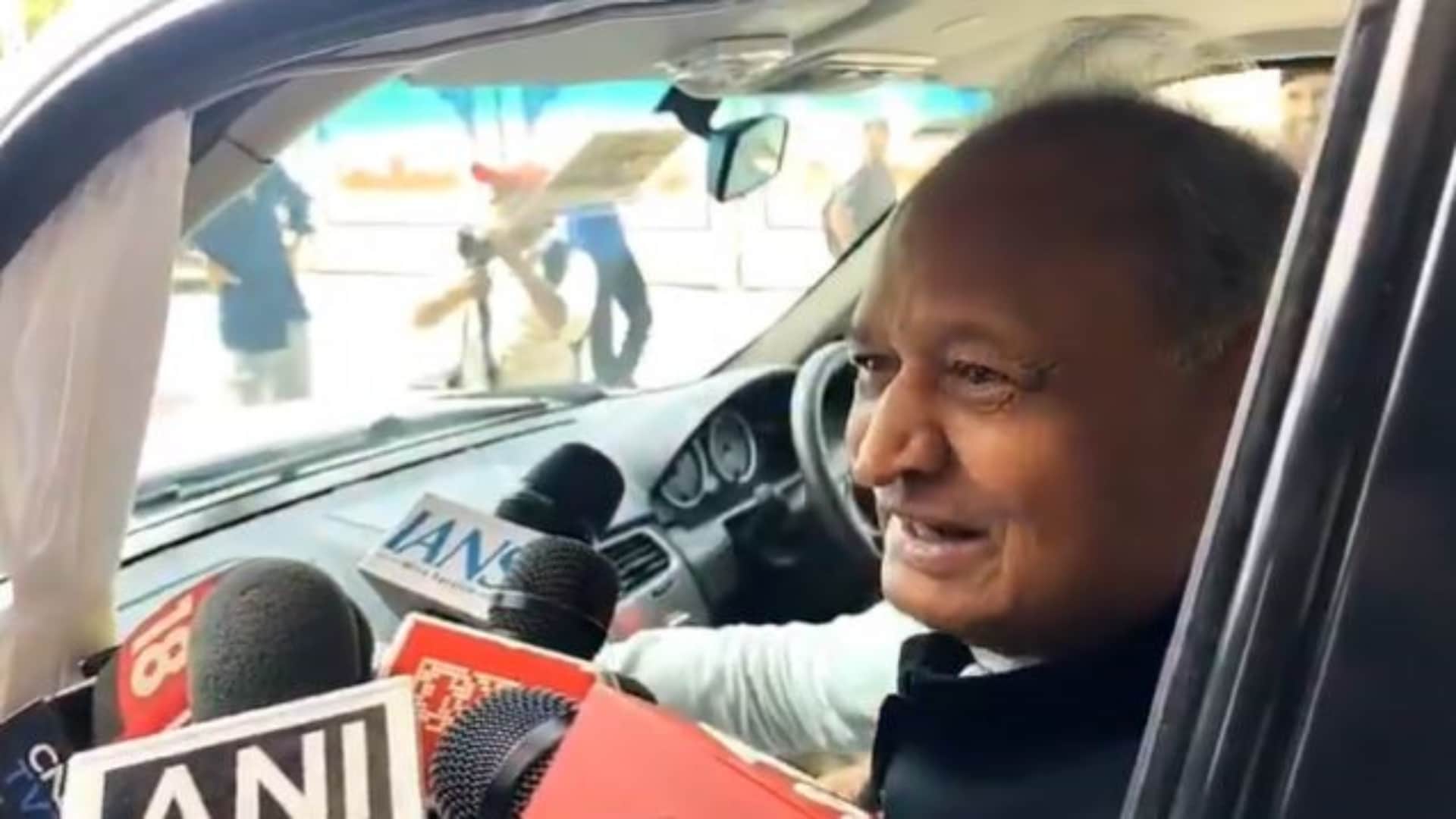 पूर्व मुख्यमंत्री अशोक गहलोत का पलटवार