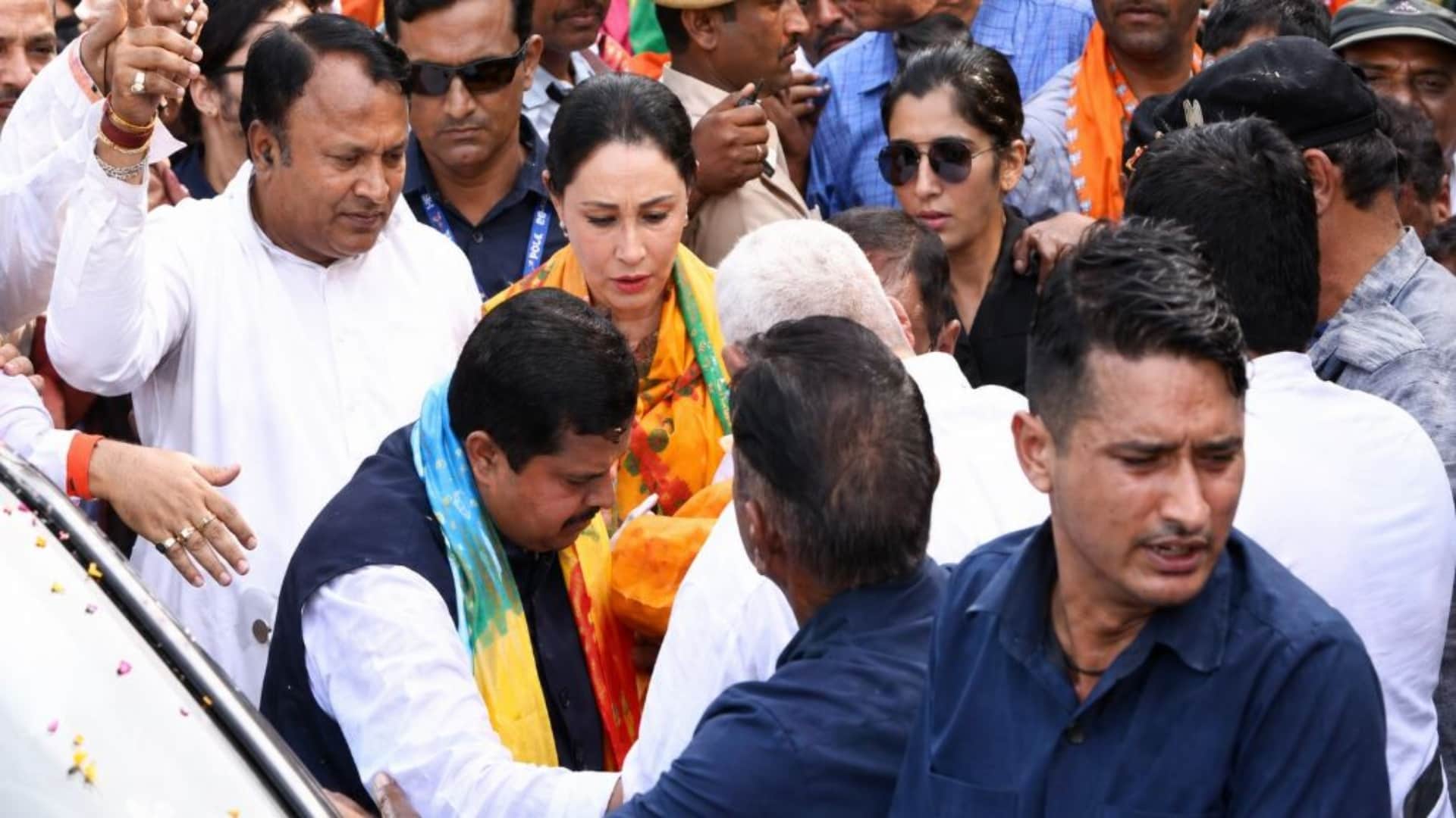 Rajasthan: Grand roadshow for Nitin Nabin in Jaipur, 12 km route sees huge welcome; minor mishap causes stir