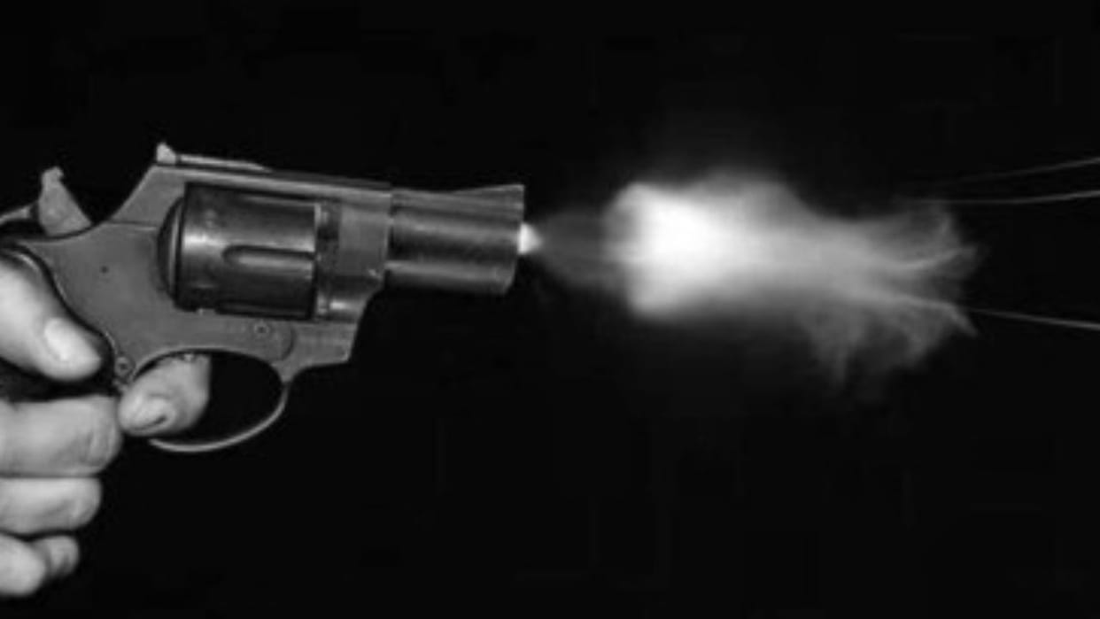 13-year-old girl dies after being shot in the head in Deoria; shot fired from a licensed pistol.
