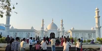 A son built the Southern Taj Mahal out of love for his mother, Thiruvarur in Tamil Nadu