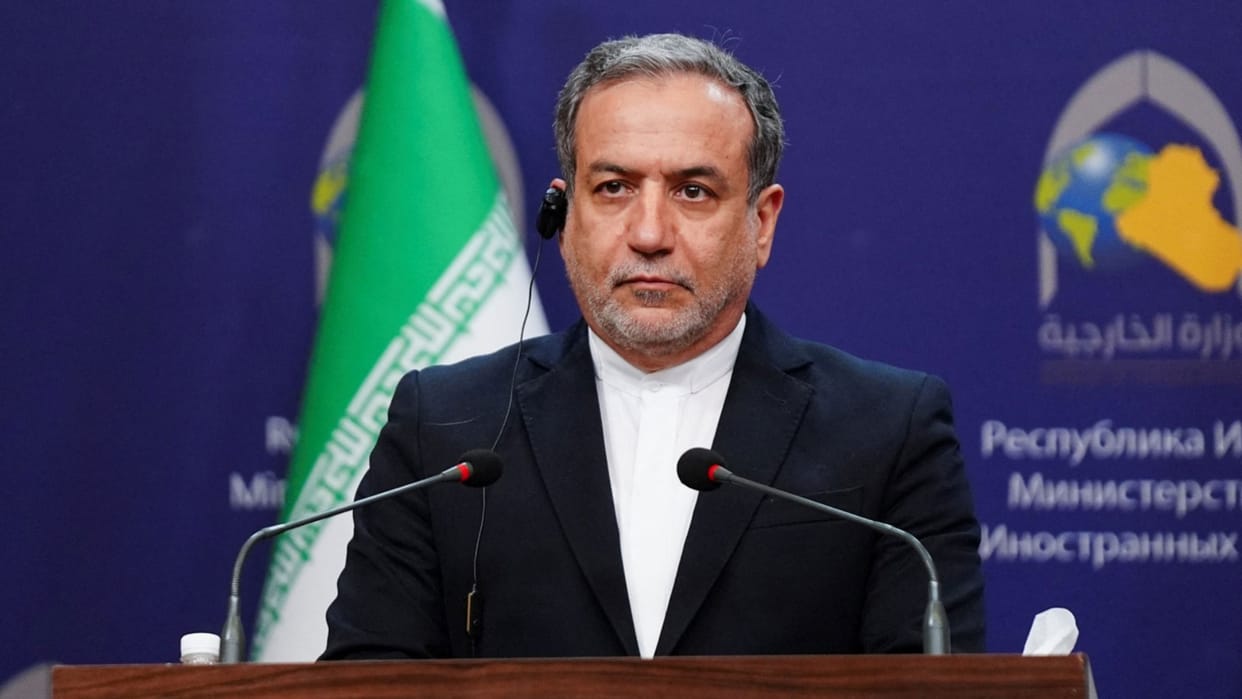 Araghchi says talks are not possible amidst threats; US must respect the agreement