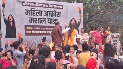 Uttarakhand BJP Mahila Morcha Mahila Aakrosh Mashal Yatra Held  In Dehardun CM Dhami also arrives